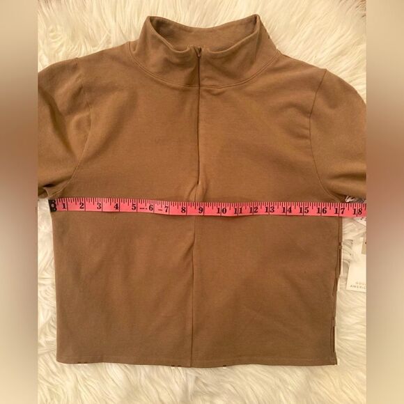 NWT Good American Essential Mock Neck Zip Top in Putty Size 4 (XL) - Picture 14 of 15